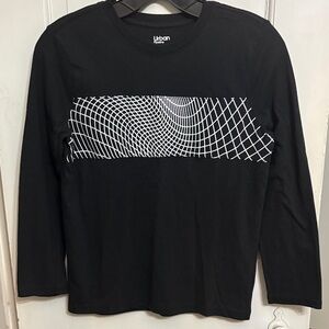 3 for $15 boys graphic print shirt Medium